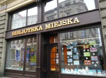 To oferta dla członków rodzin ukraińskich. Cieszyńska biblioteka też organizuje kurs języka polskiego