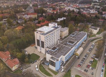 Innowacyjny zabieg w Szpitalu Śląskim – pacjent po 12 latach odzyskał głos