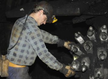 Ponad 1600 górników PGG zamierza skorzystać z urlopów górniczych i odpraw pieniężnych