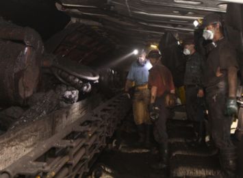 Pożar w kopalni Sośnica w Gliwicach. Ewakuowano całą załogę, pięciu górników rannych [AKTUALIZACJA]