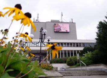 Teatr Ziemi Rybnickiej poleca muzykę filmową: "Między Gwiazdy" Anne-Sophie Mutter gra Johna Williamsa