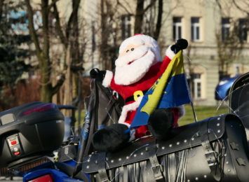 Mikołaj i motocykliści na skoczowskim Rynku. Pojawi się także Śnieżynka, Elf i Kot w butach!