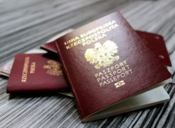 Zamknięte biuro paszportowe w Cieszynie. Gdzie można odebrać dokumenty?