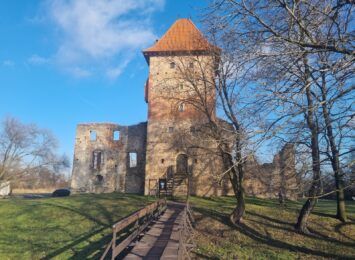 Pomysł na weekend: Ruiny XVI-wiecznego zamku w Chudowie [FOTO]