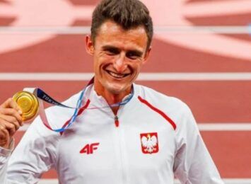 Medal olimpijski zlicytowany dla Kacpra z Żor. Nabył go Robert Lewandowski