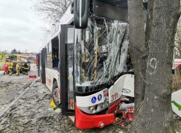 Po wypadku autobusu w Jastrzębiu: Pszczyńska już przejezdna [FOTO]