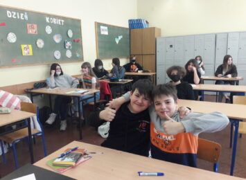 Polskie i ukraińskie dzieci chodzą razem do szkoły. Pytaliśmy o to w jednej z rybnickich placówek