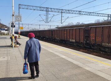 Pasażerowie w regionie odczuwają problemy na kolei. Są duże opóźnienia pociągów w całym kraju