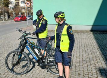 Straż miejska w Cieszynie odkurzyła rowery. Ruszyły patrole na dwóch kółkach