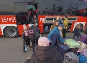 Strażacy apelują do przewoźników ze Śląska: Potrzebne autokary do transportu uchodźców
