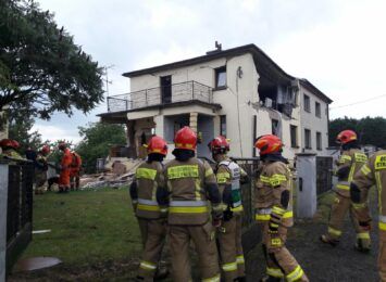 Wybuch butli z gazem w domu w Jastrzębiu- Zdroju. Jedna osoba nie żyje, druga trafiła do szpitala