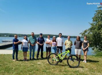 Rybnik: Młodzież z Ukrainy zdała egzamin na kartę rowerową