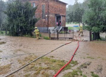 Po ulewie zalane piwnice w Jankowicach. To niespokojne popołudnie w regionie [FOTO]