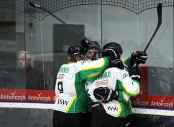 Hokej: JKH GKS Jastrzębie wygrał w Oświęcimiu