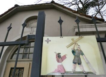 Miejska droga krzyżowa w Wodzisławiu: Z modlitwą o pokój w Ukrainie