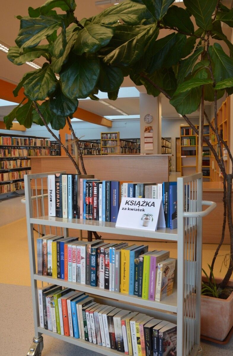 Biblioteka w Rybniku ogłasza: Książka za kwiatek
