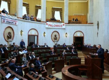 Sejmik apeluje do wojewody o zwołanie Wojewódzkiej Rady Dialogu Społecznego
