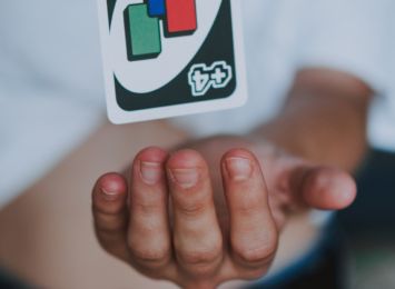 Znacie grę Uno? Strażacy z Roju robią turniej w popularne karty