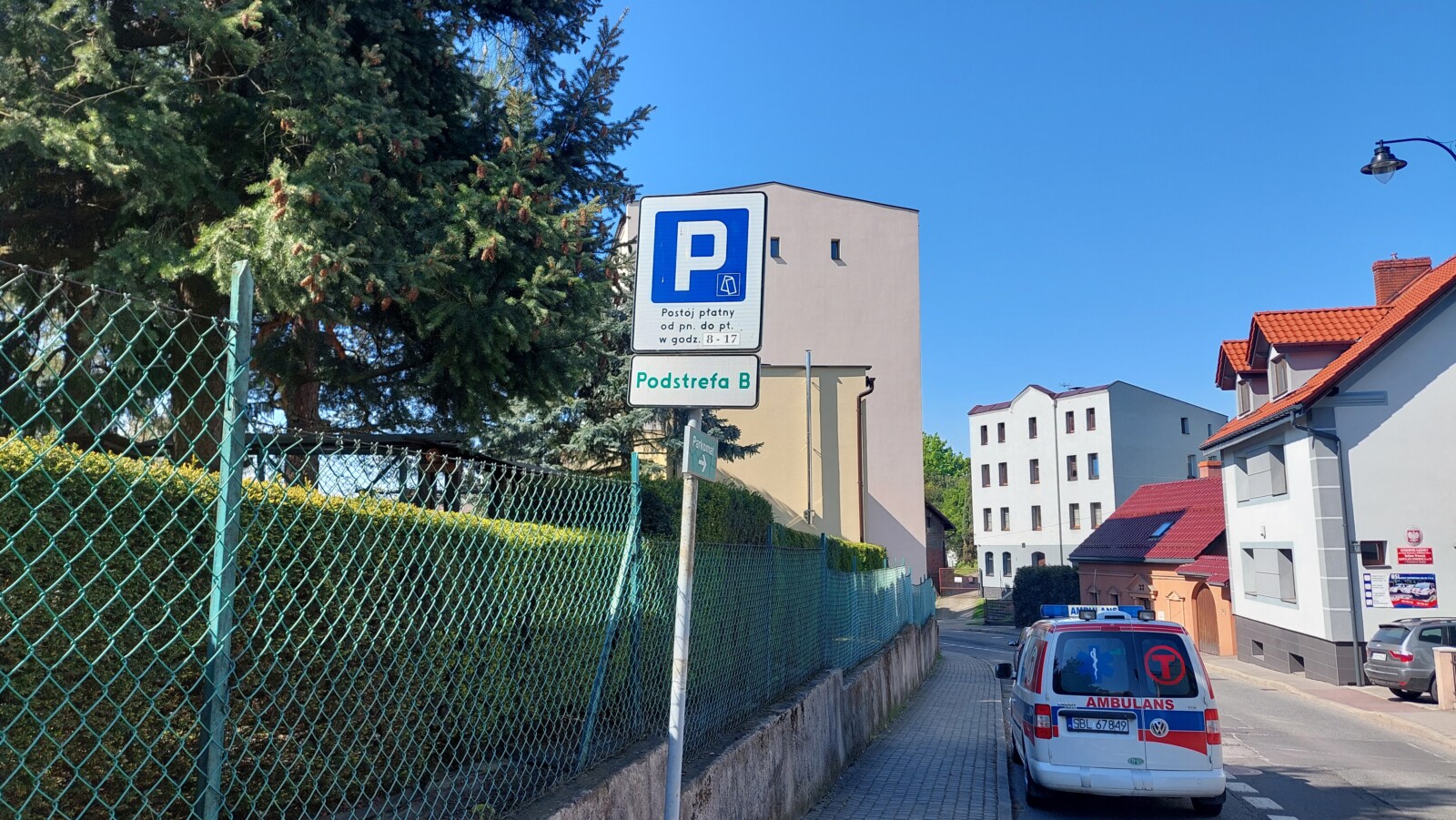 Prywatne karetki w płatnej strefie parkowania za darmo w Wodzisławiu Śląskim