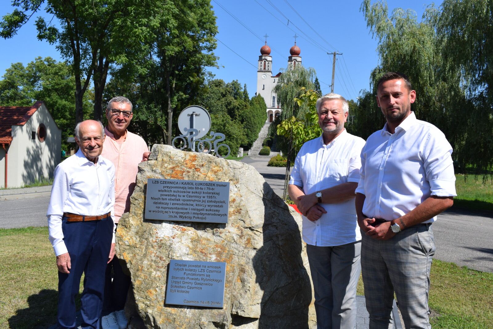 Karol Łukoszek został upamiętniony obeliskiem