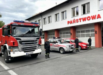 Nowe samochody dla strażaków w Rybniku. Z ręki do ręki