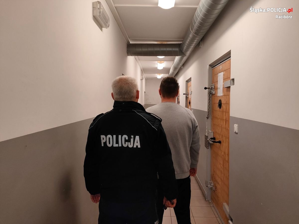 Poszukiwany zatrzymany przez raciborskich policjantów